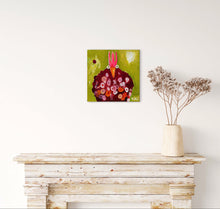 Load image into Gallery viewer, Cyndi Lauper&#39;s Hen
